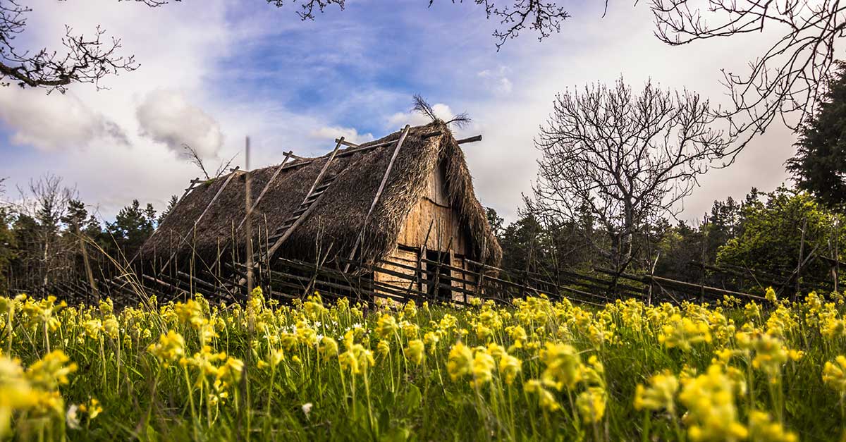 Starý pozostatok domu po Vikingoch