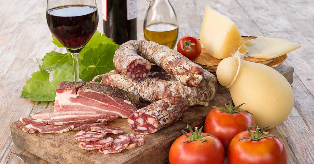 Sardínske špaciality v podobe syrov a lahodných vín.