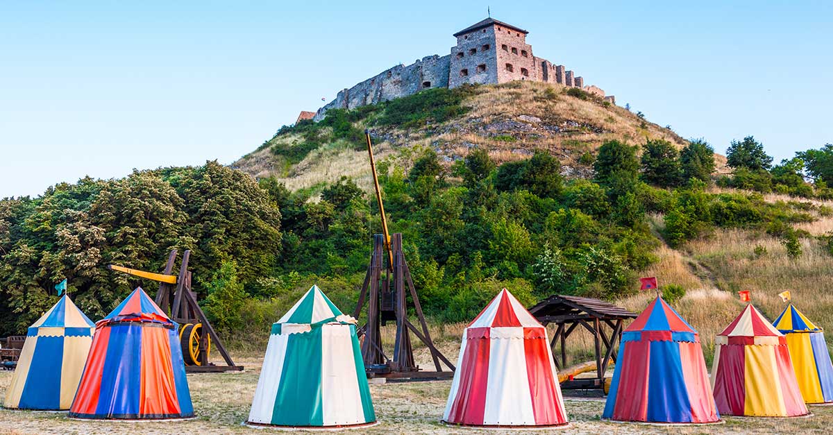 Zachovaný hrad v Maďarsku | Sumeg