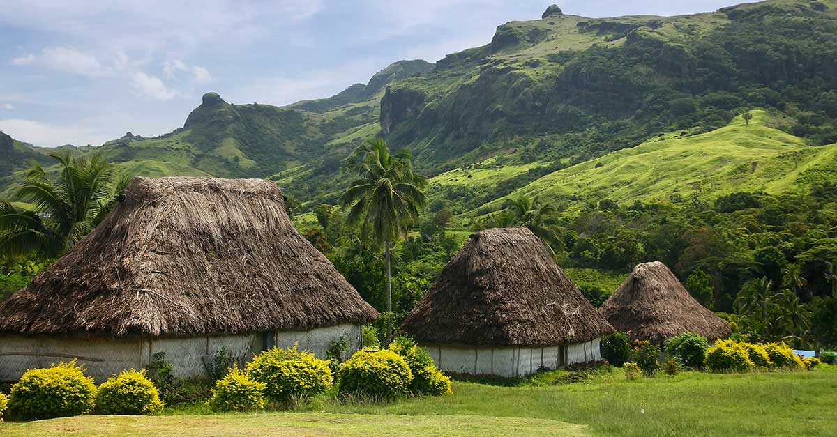 Tradičné domčeky v dedinách na okolitých ostrovoch