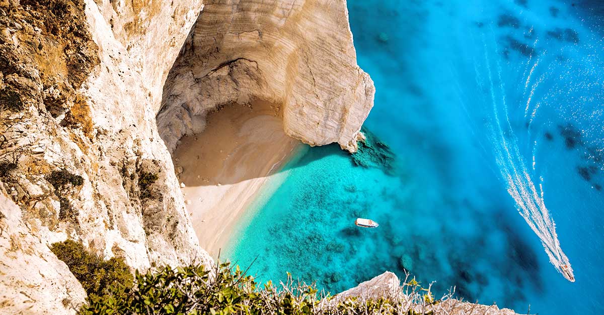 Pláž Navagio na ostrove Zakynthos